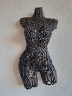 Buste de femme soudé avec du métal et pièces recyclé - fait main par des artisans marocains
