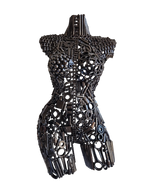 Buste de femme soudé avec du métal et pièces recyclé - fait main par des artisans marocains