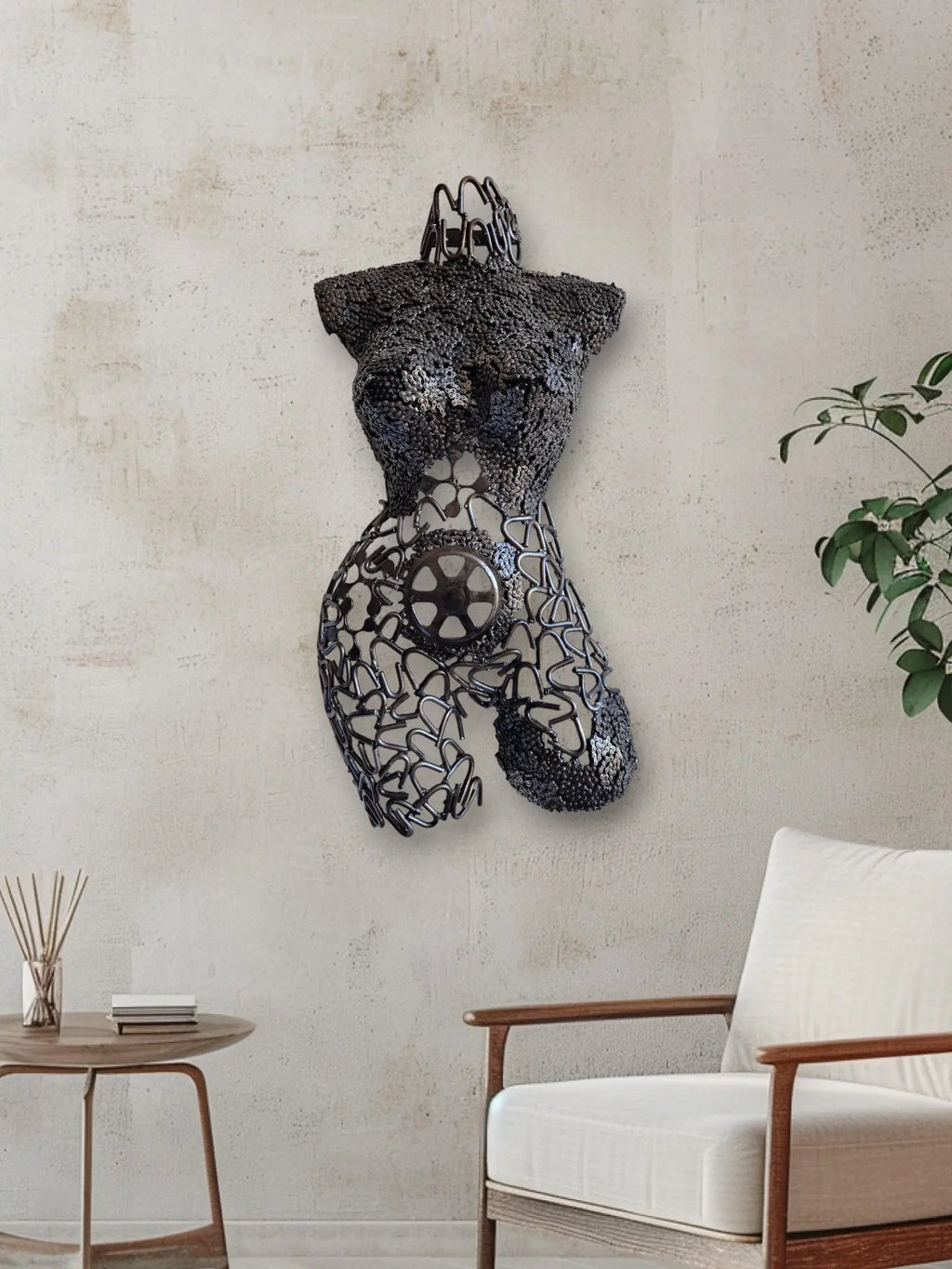 Buste de femme - Sculpture en fer soudé artisanale unique, à partir de pièces recyclées et d'outils usés