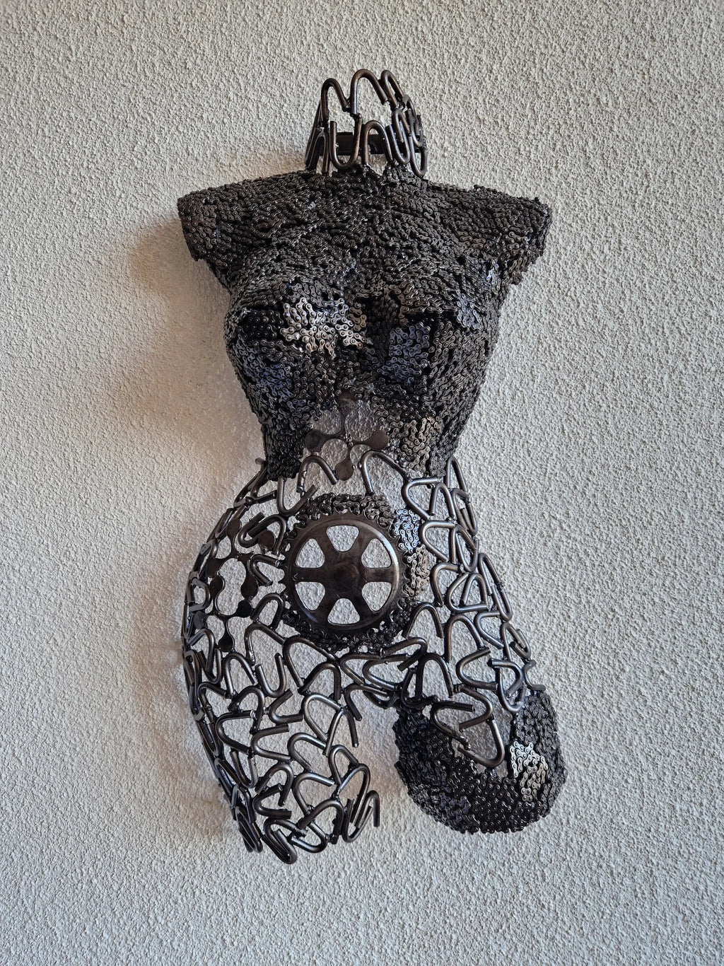 Buste de femme - Sculpture en fer soudé artisanale unique, à partir de pièces recyclées et d'outils usés