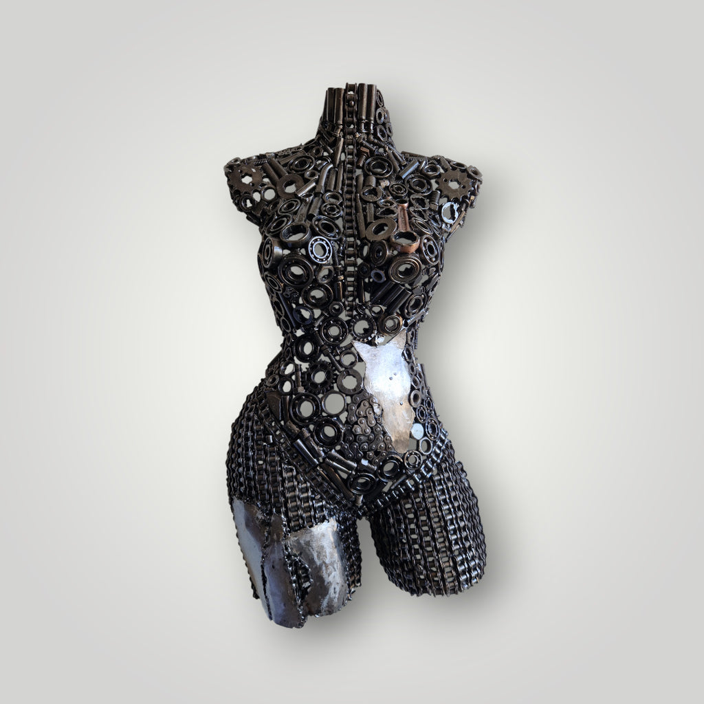 Sculpture de buste de femme en métal recyclé - artisanat marocain soudé à la main