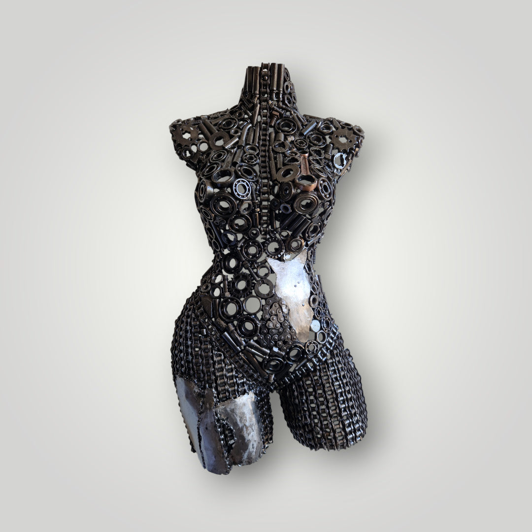 Sculpture de buste de femme en métal recyclé - artisanat marocain soudé à la main