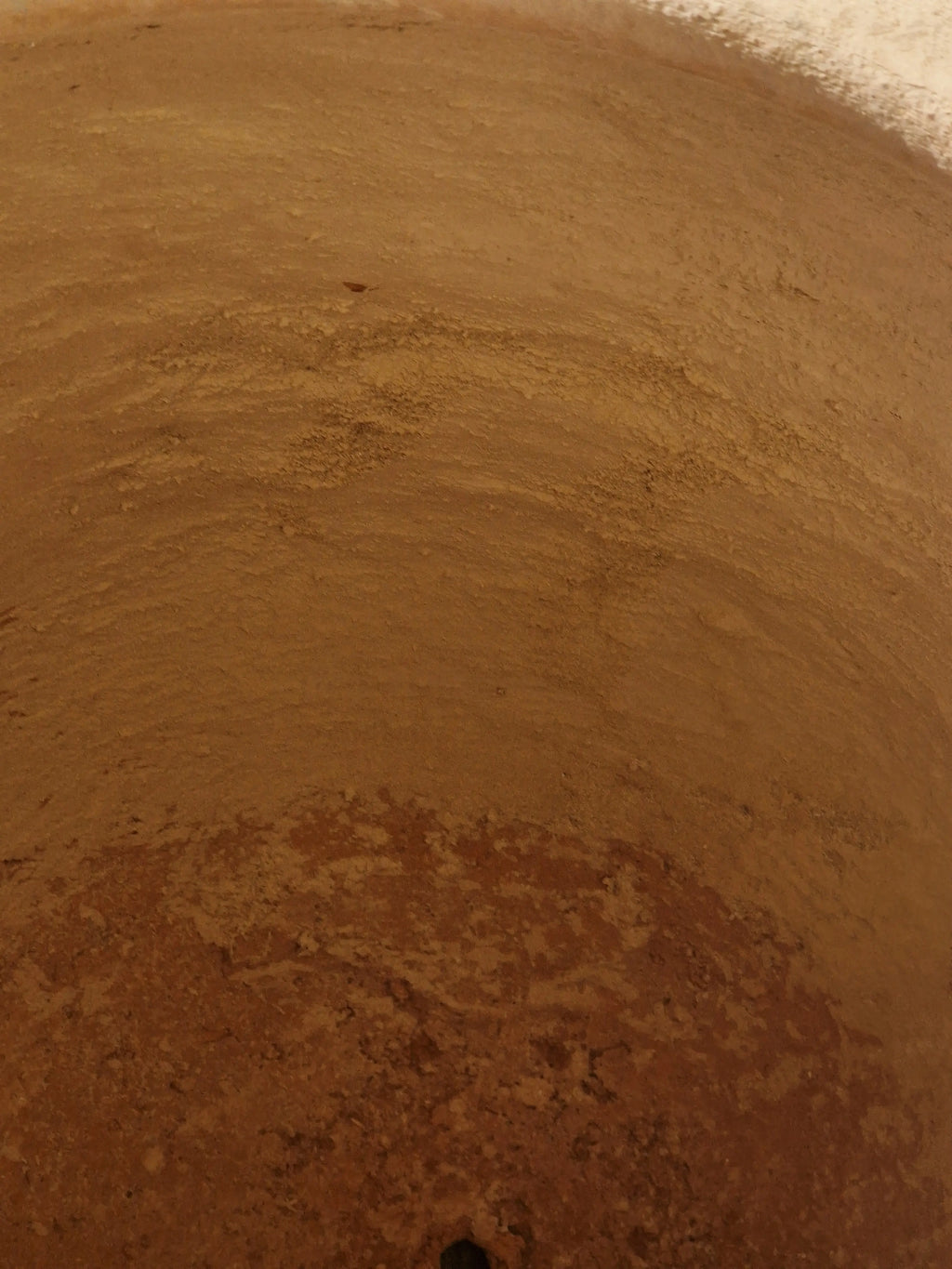 Authentique Pot en terre cuite de Zagora au Maroc fait main intérieur