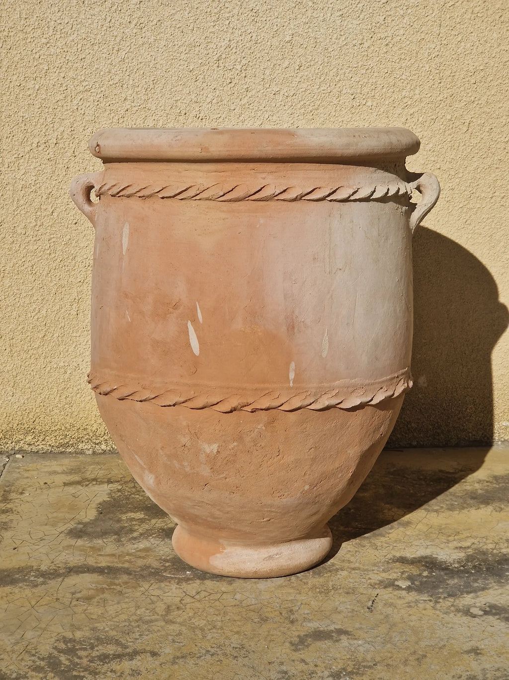 Pot en terre cuite de Zagora au Maroc fait main en 65 cm de haut idéal pour plantes intérieures ou extérieures