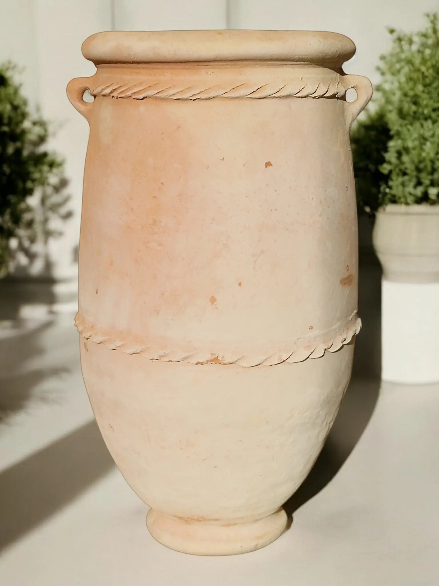 Authentique Pot en terre cuite de Zagora au Maroc fait main en 100 cm de haut 