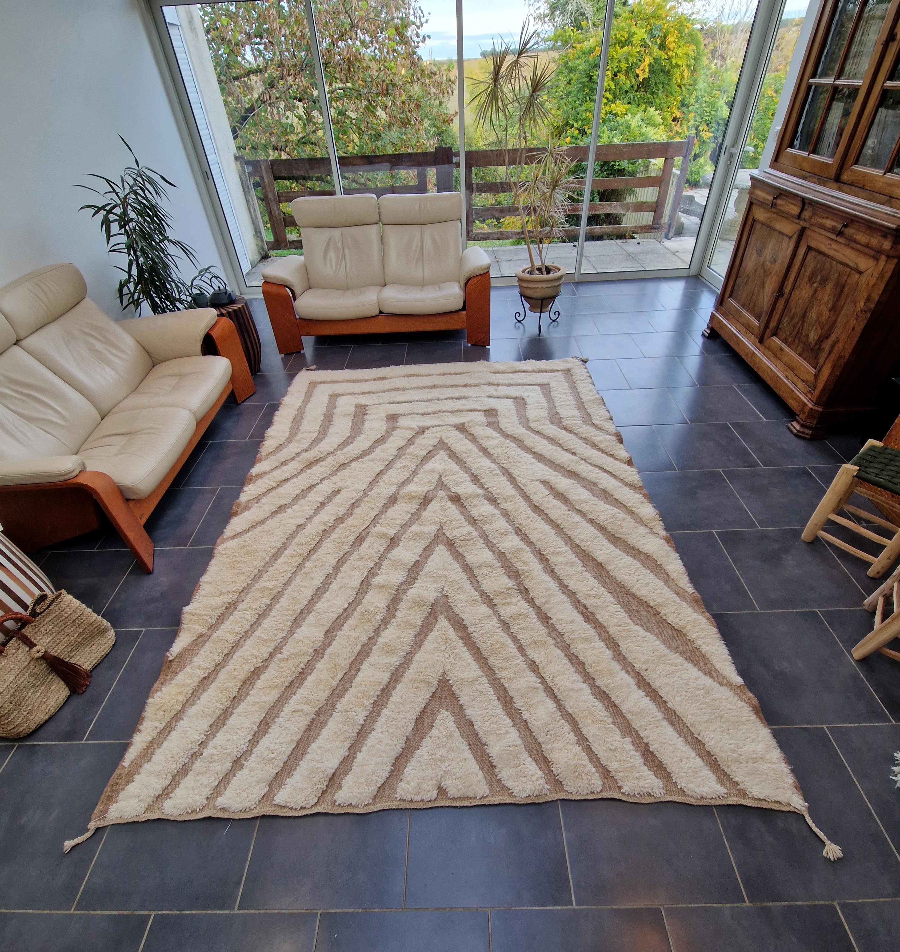 Tapis berbère Béni Ouarain beige  212 x 293 cm en laine fait main - décoration traditionnelle marocaine