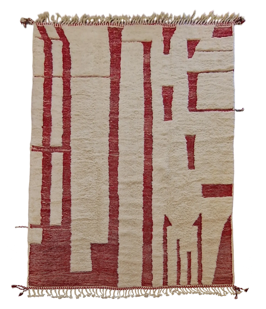 Tapis berbère beni ouarain noué à la main par des artisans marocains, aux motifs géométriques rouge en relief,