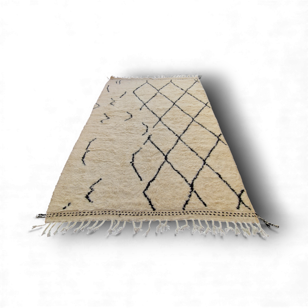 Tapis traditionnel marocain, Béni Ouarain blanc et noir  210 x 304 cm, 100% laine, tissé à la main, motif modern et déstructurés, idéal pour un salon, un bureau,  une chambre, une grande pièce