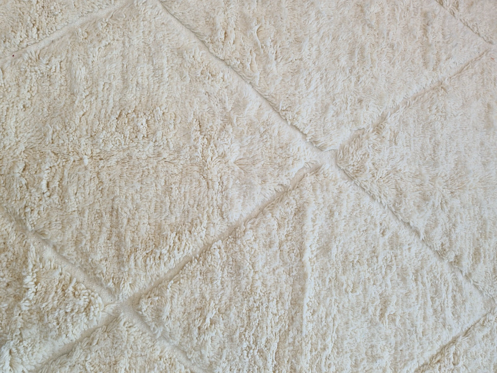 Tapis Berbère traditionnel blanc, noué à la main au Maroc, 100% laine, 