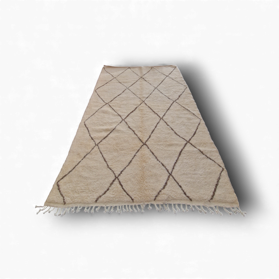 Authentique Tapis berbère Béni Ouarain blanc avec des losange brun  189 x 295 cm en laine, fait main au Maroc dans l'atlas