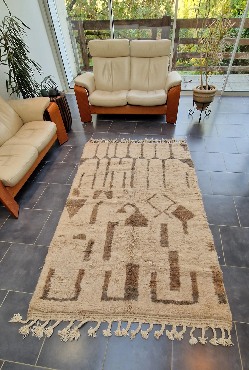tapis traditionnel marocain, beni Ouarain, tissé à la main en laine de mouton naturelle, 