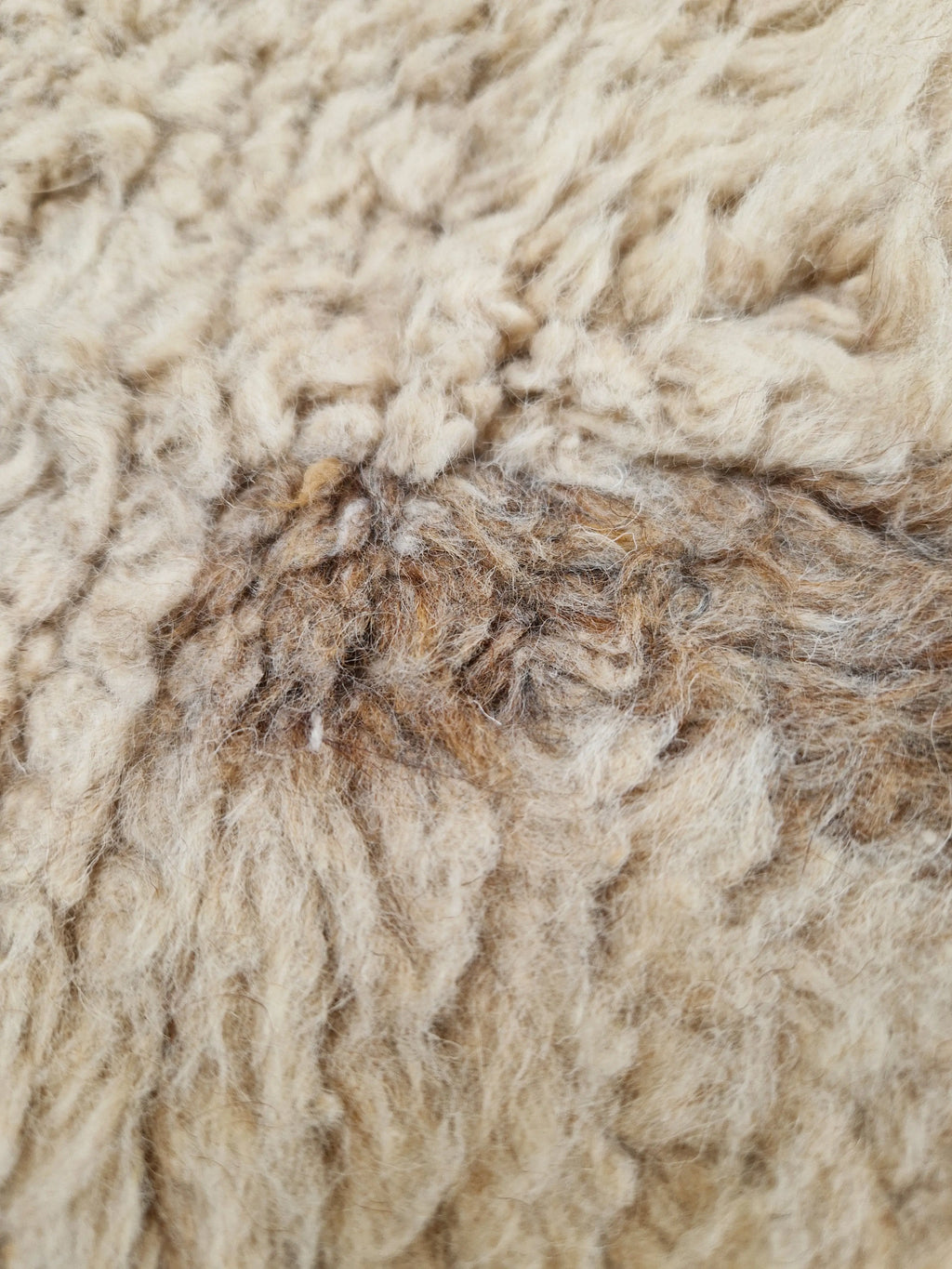 tapis traditionnel marocain, beni Ouarain, tissé à la main en laine de mouton naturelle, 