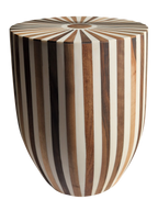 table basse bout de canapé en bois de cèdre et résine blanche, pour design modern et chaleureux dans votre salon, artisanat marocain