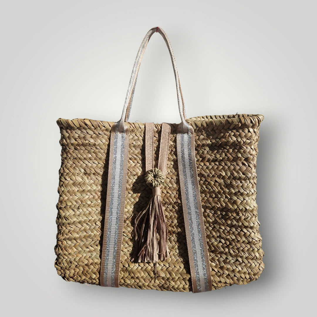 Sac Cabas en Palmier – Sangles beige argent et Blanc & Pompon Cuir, tressé à la main, pour un style chic bohème, artisanat marocain