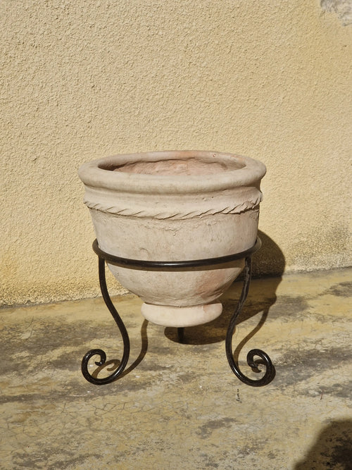 Authentique Pot en terre cuite de Zagora au Maroc fait main en 30 cm de haut avec son pied en fer forgé antigel