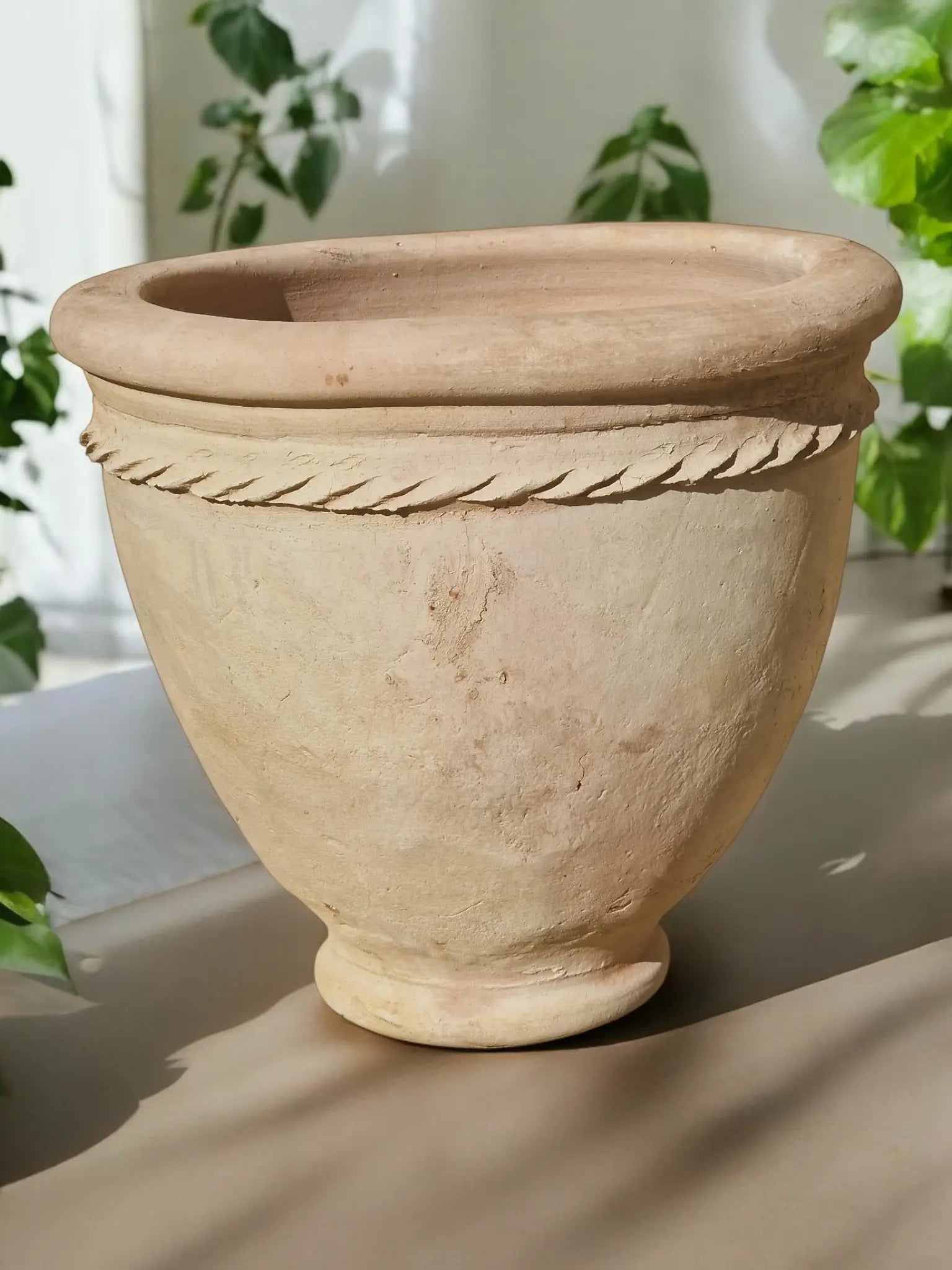 Authentique Pot en terre cuite de Zagora au Maroc fait main en 50 cm de haut 