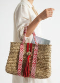 Sac Cabas Panier Artisanal avec Sangle Tissu et Fermeture Cuir - Rouge, tressé en feuille de palmier, à l'aspect brut pour un côté chic et bohème